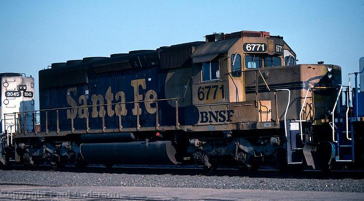 BNSF 6771 SD40-2.jpg